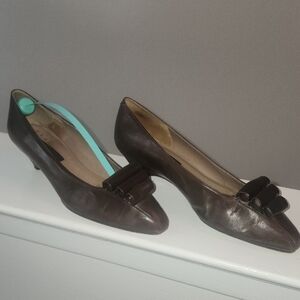 Sesto Meucci Dark Brown Heels with Bow Accent